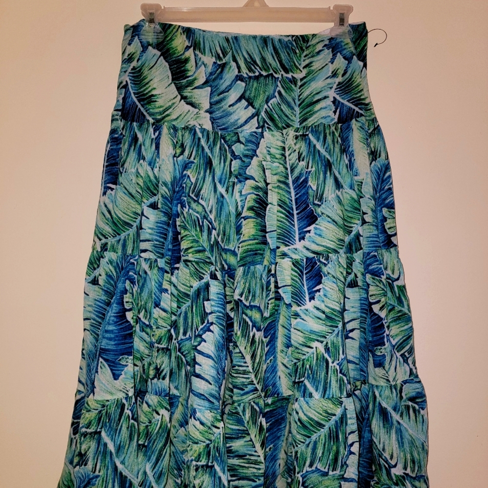 Chaps Floral design skirt